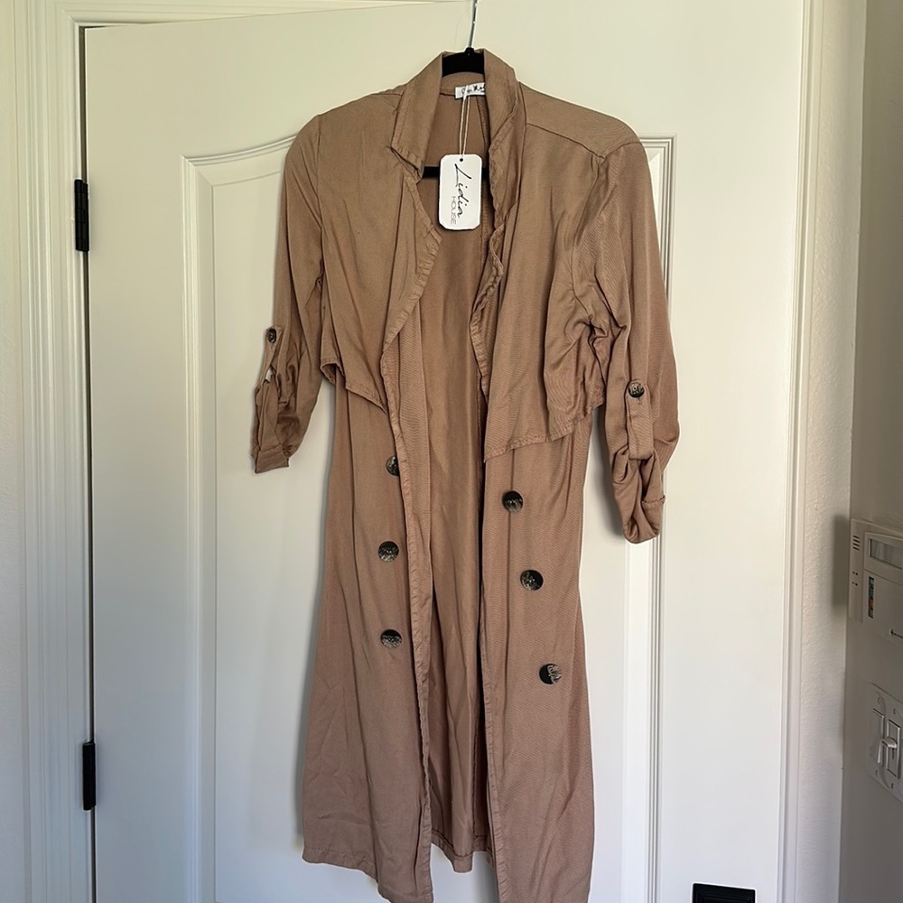 Lightweight Tan Trench Coat with Roll-Tab Sleeves